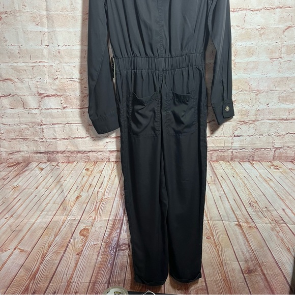 NWT Express gray long sleeve button up jumpsuit size XS - Picture 8 of 10